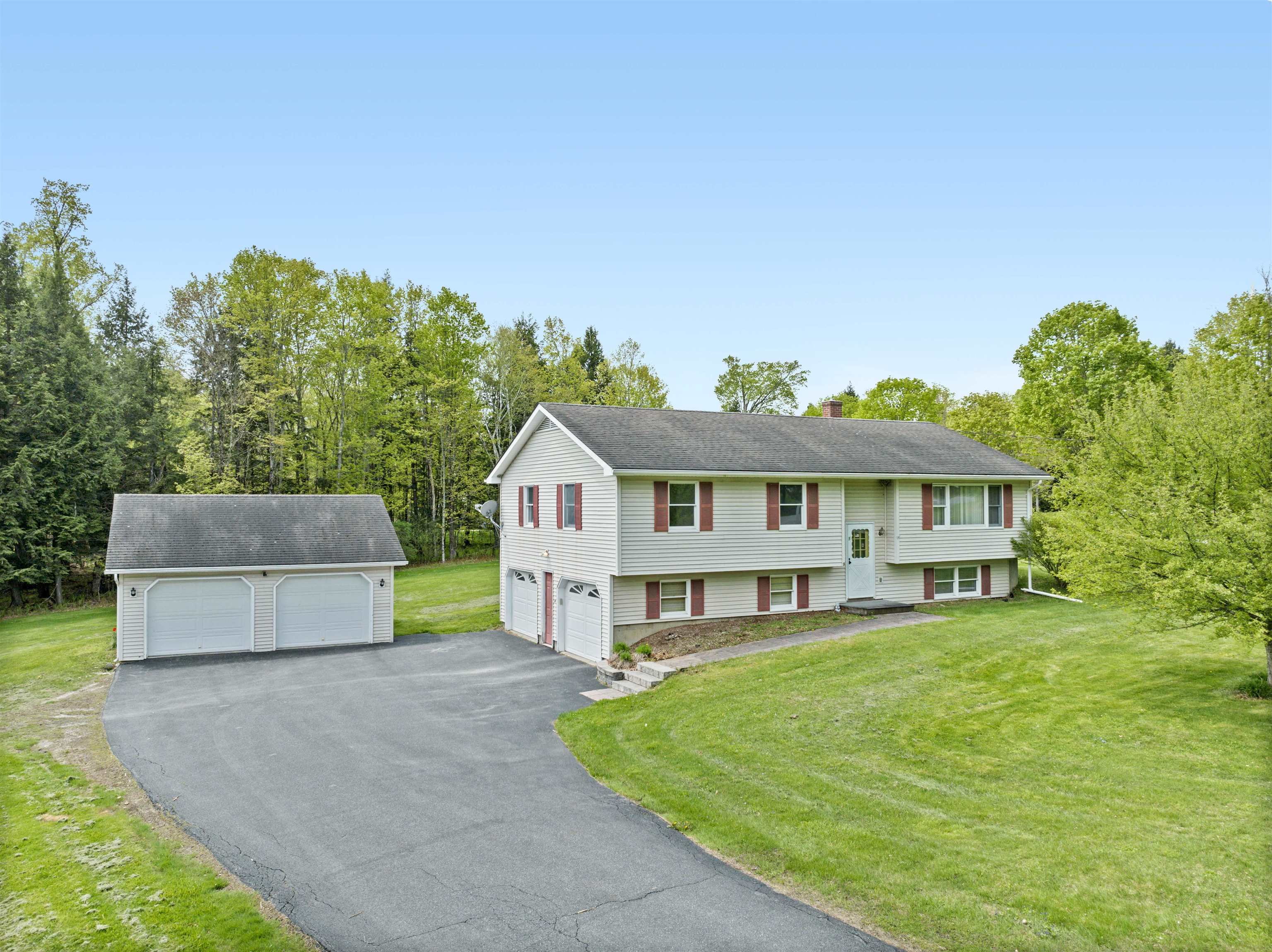 near 26 Cherrywood Drive Barre Town, VT 05641 Property 1