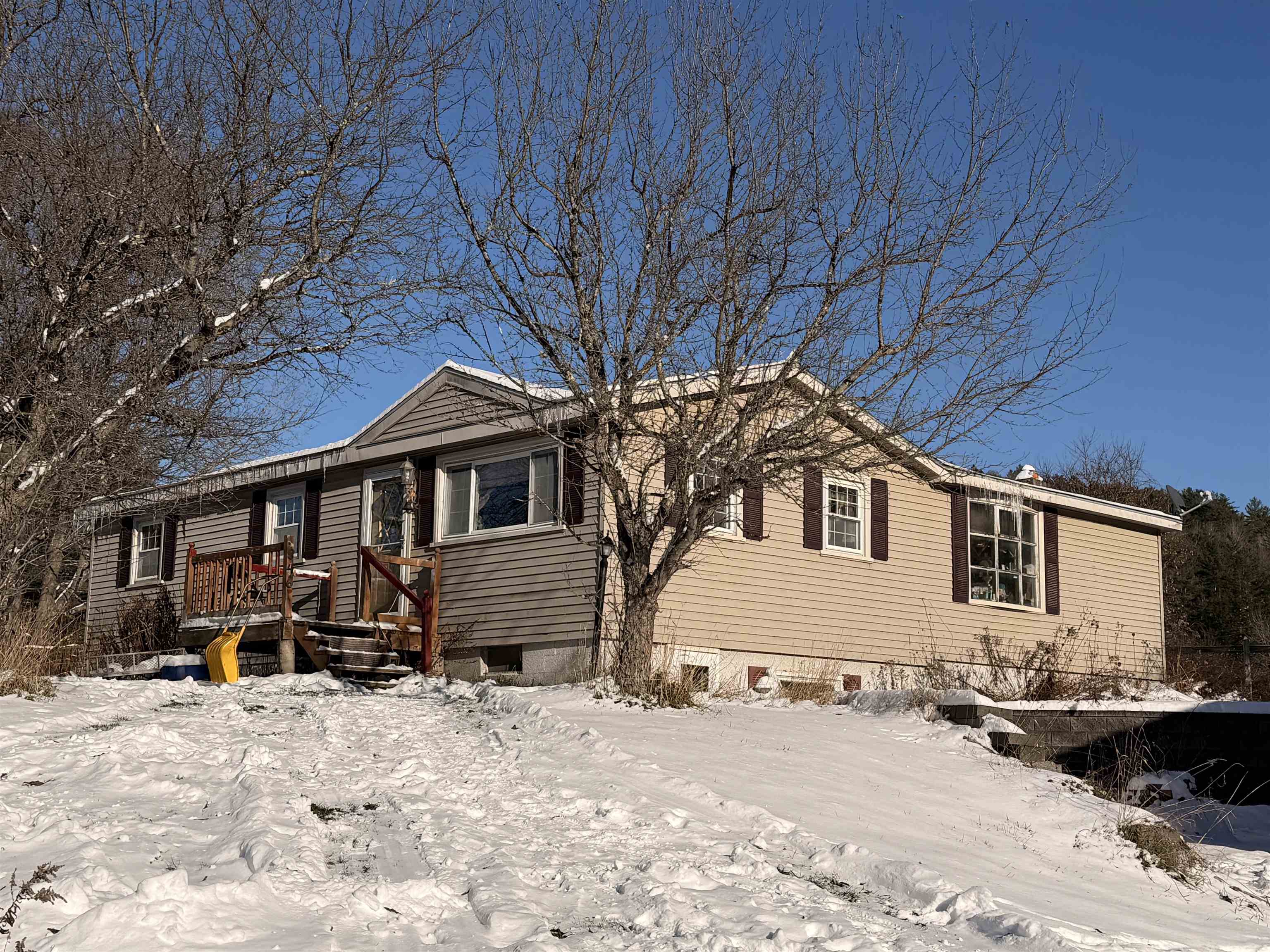 near 86 Payette Drive St. Johnsbury, VT 05819 Property 4