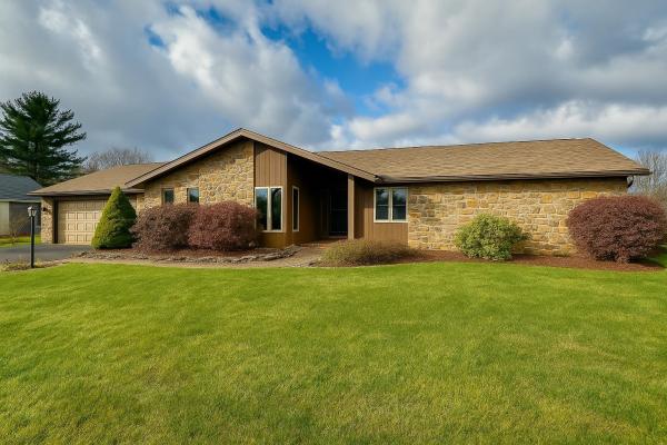 10 Camels Hump Drive