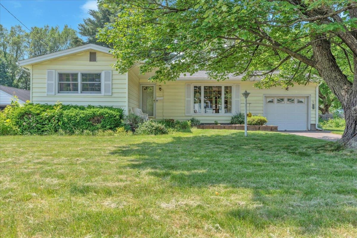 near 107 Saybrook Road Essex Junction, VT 05452 Property 2