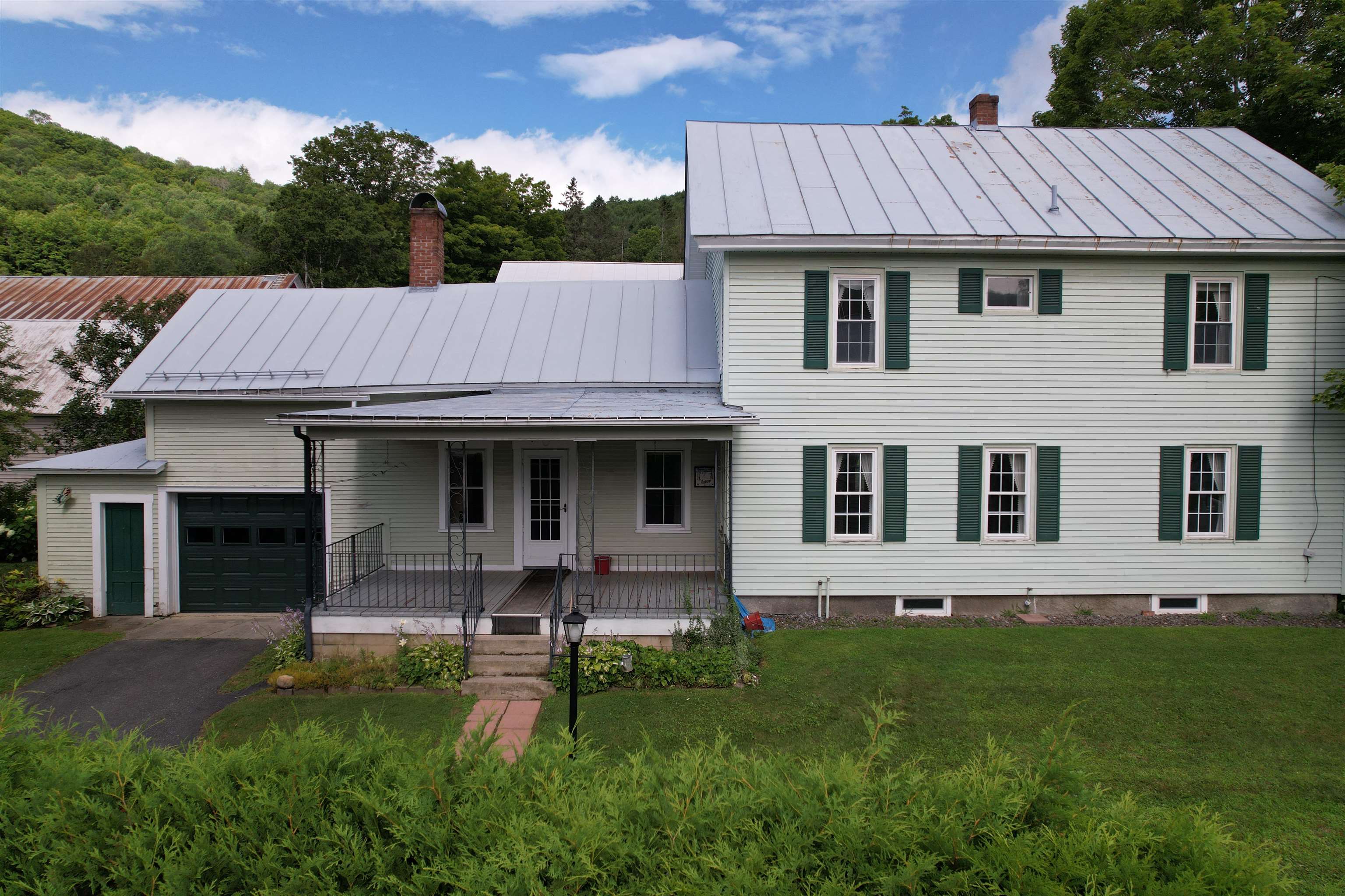 near 9 North Common Chelsea, VT 05038 Property 2