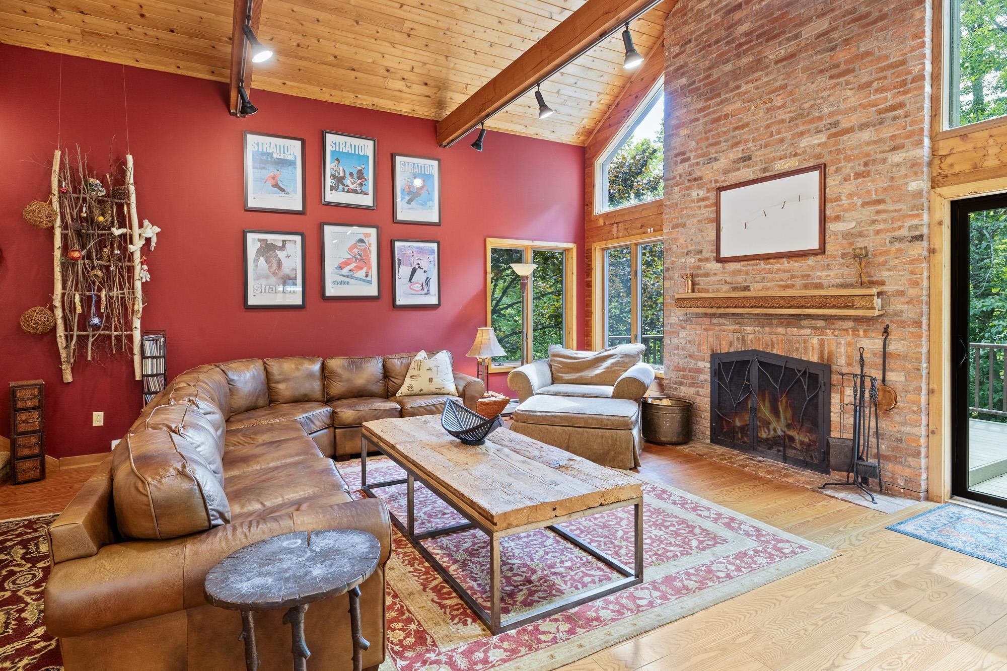 near 17 Roundtree Road Winhall, VT 05340 Property 1