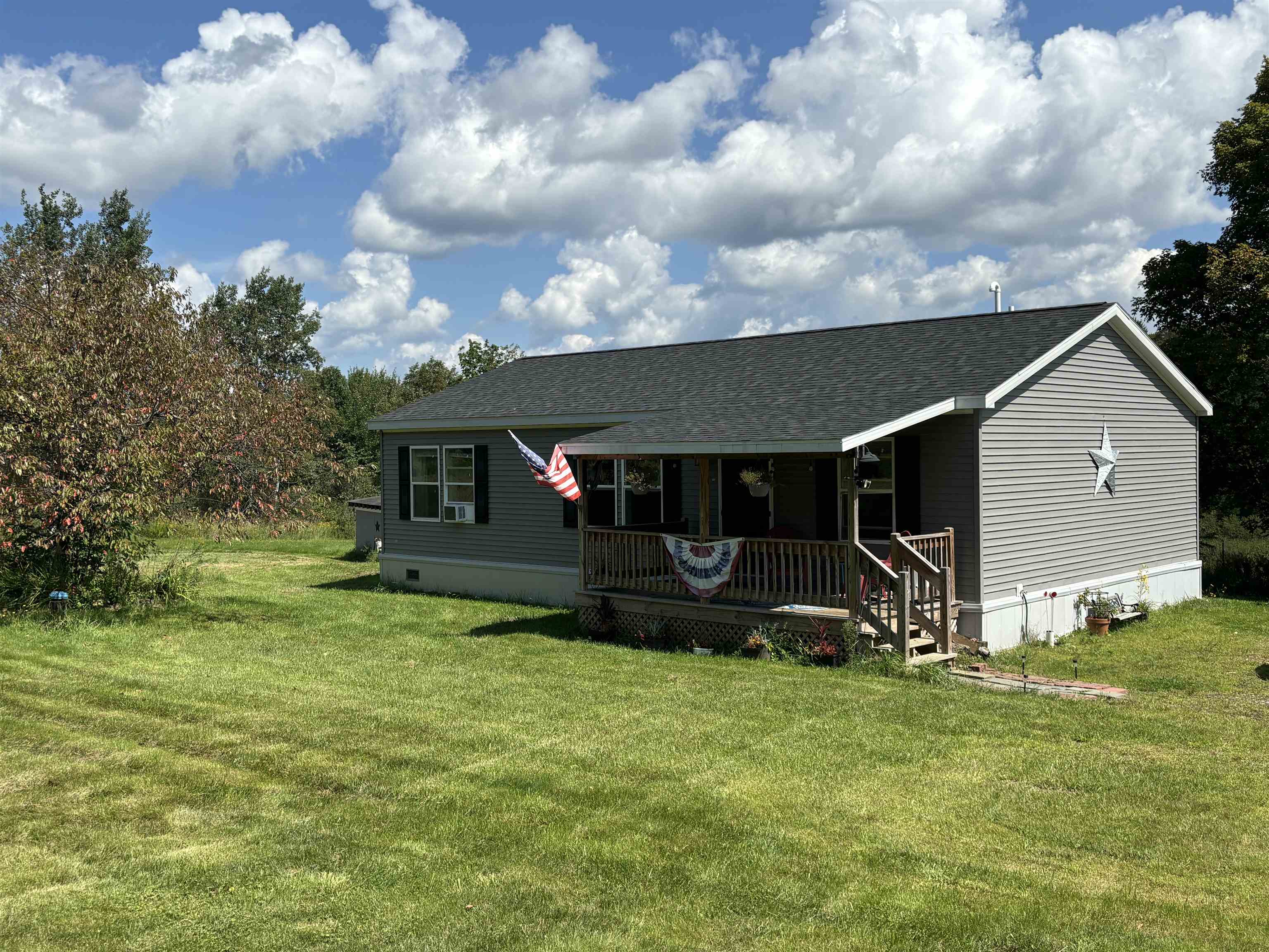 Single Family in Hyde Park VT