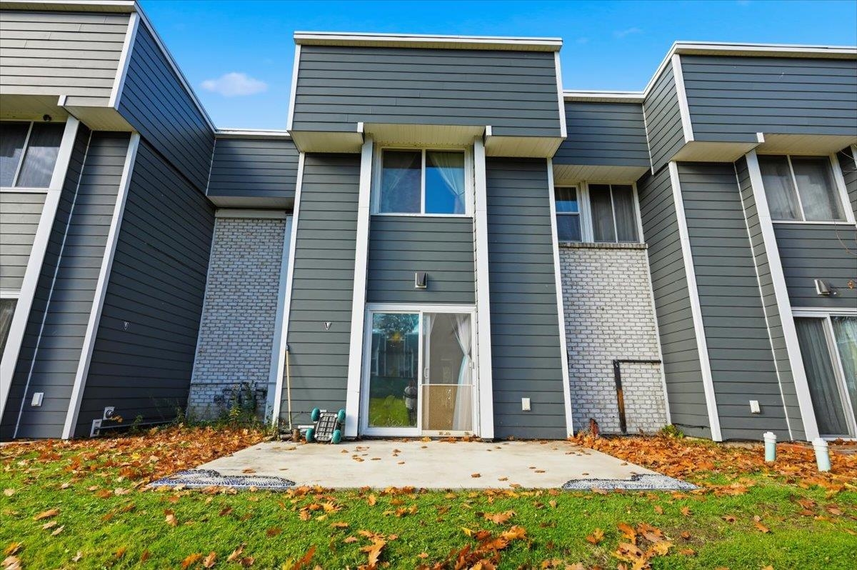 near 95 Lakewood Parkway Burlington, VT 05408 Property 3