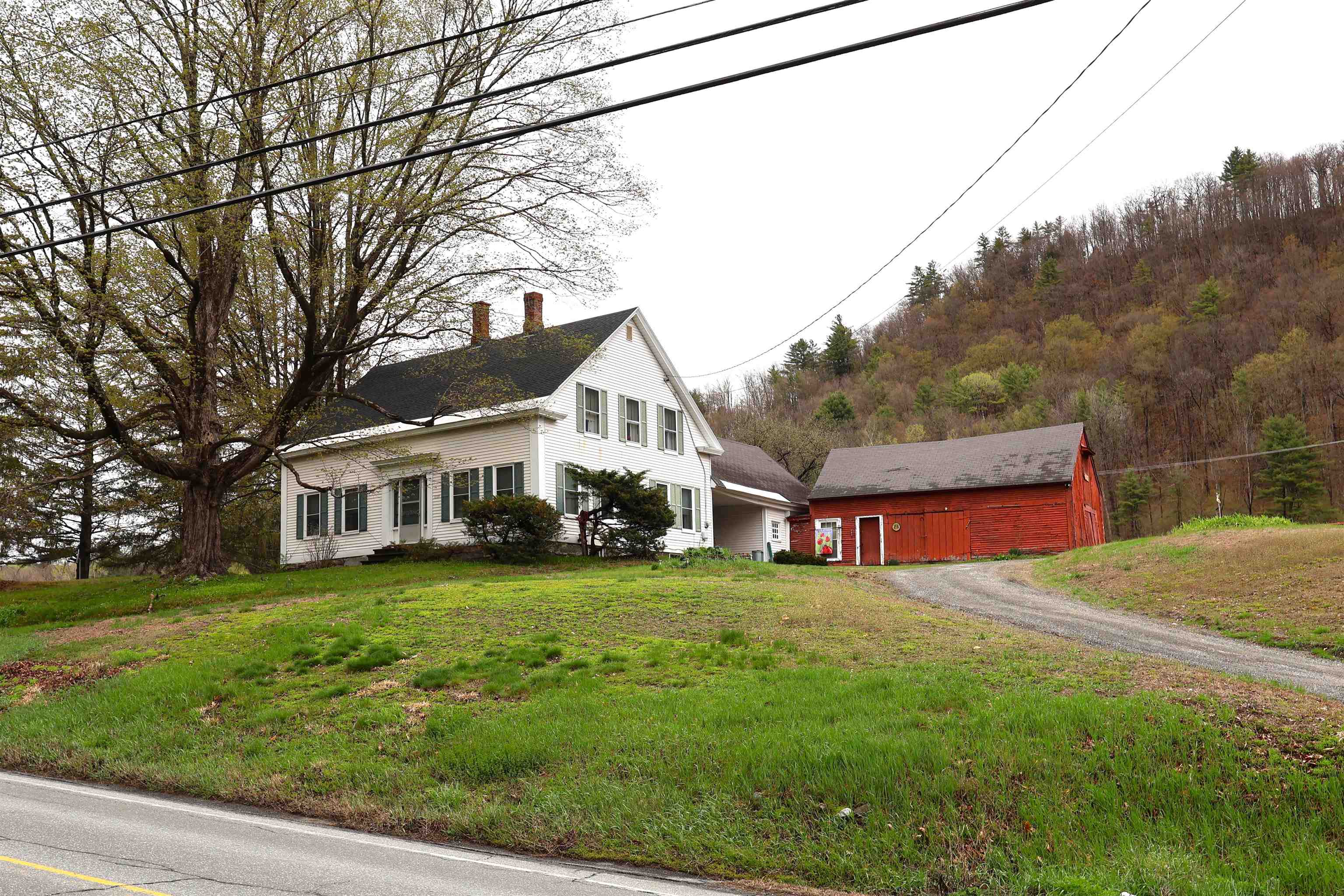 near 110 Golfview Lane Hartford, VT 05059 Property 3