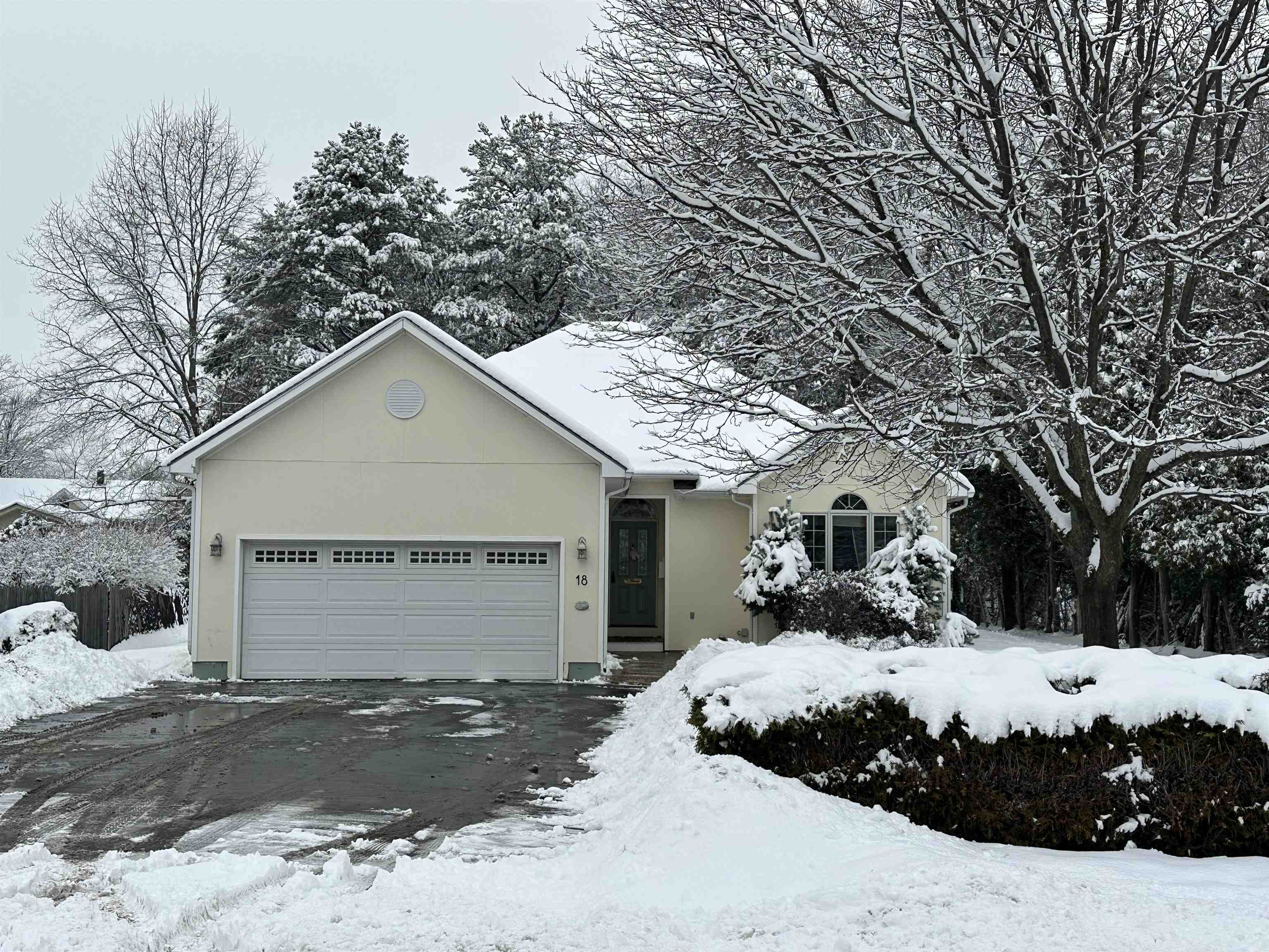 near 125 Cambrian Way Burlington, VT 05401 Property 1