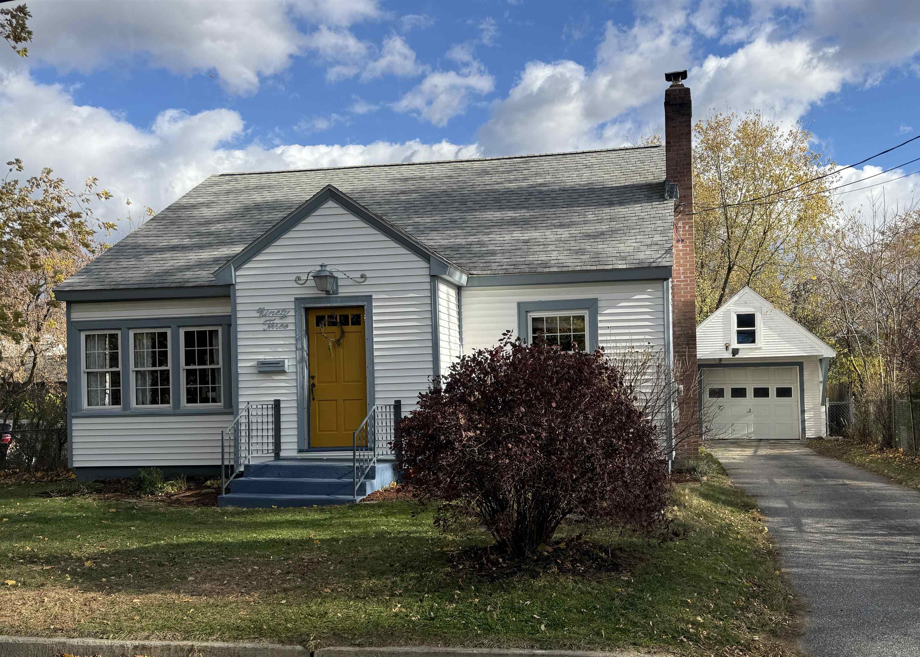 near 91 Claire Pointe Road Burlington, VT 05408 Property 1