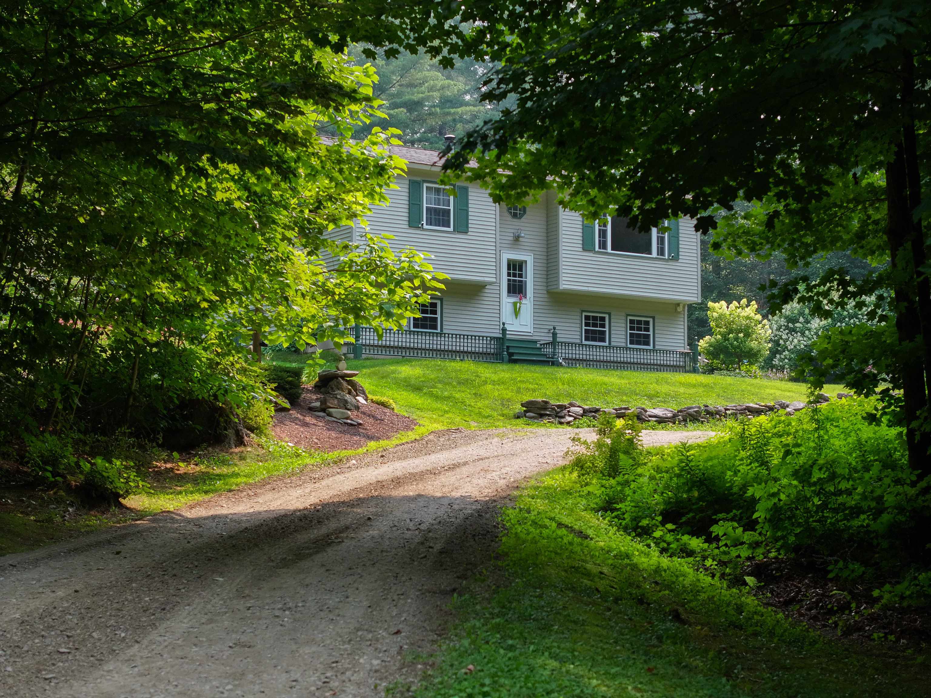 near 22 Greenbriar Drive Essex, VT 05452 Property 4