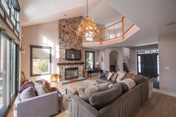 15B Boulder Ridge Drive