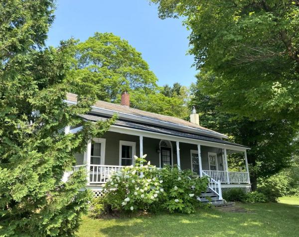 40 Schoolhouse Road