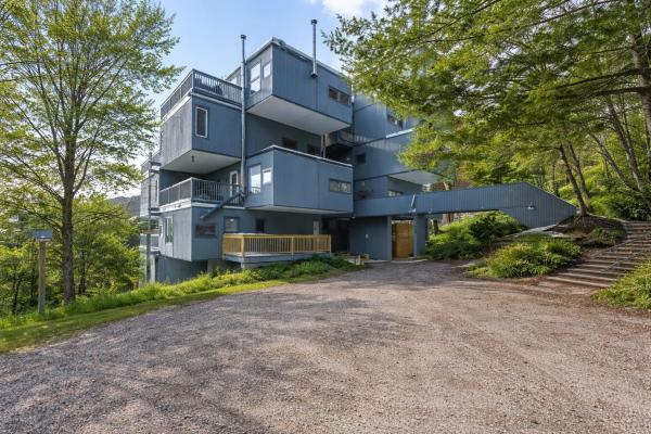 355 Summit Road