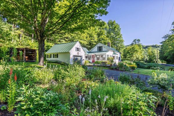 8133 Pomfret Road
