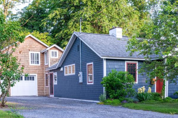 49 Hayden Parkway