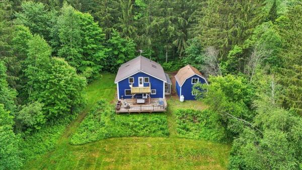 929 Codding Hollow Road