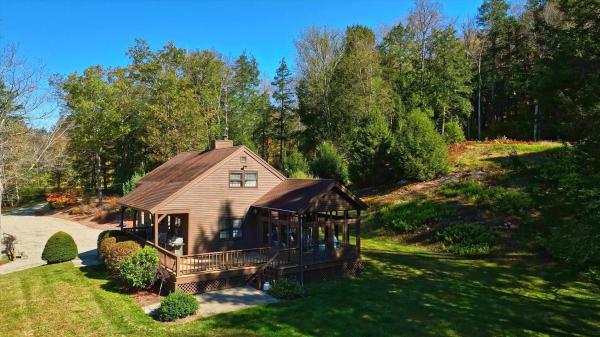 1382 Grassy Brook Road