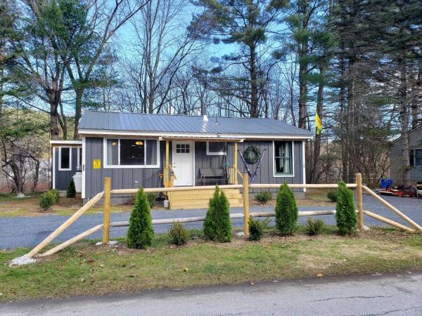 33 Pleasant Street Extension