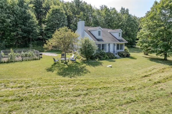 463 Blossom Hill