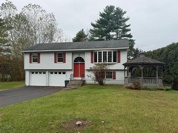 124 Flory Heights