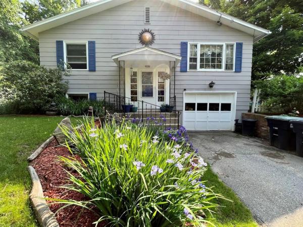 304 Stonybrook Drive