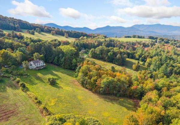 2943 Stowe Hollow Road