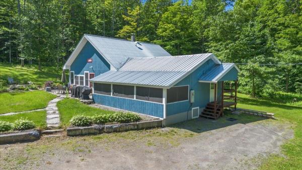 114 W Woodbury Road