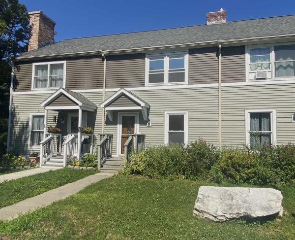 3 Woodbridge Lane