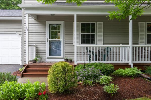 34 Pointe Drive