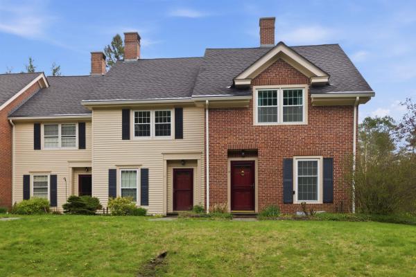 85 Town House Way