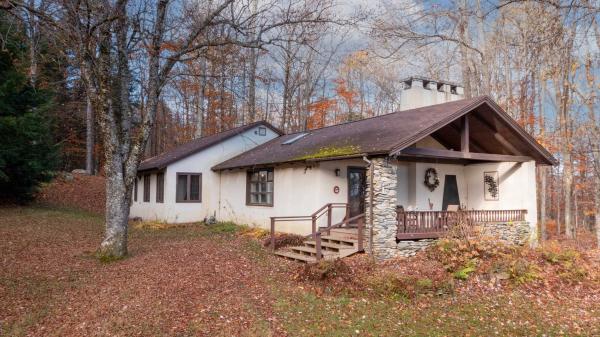 46-48 Lower Taylor Hill Road