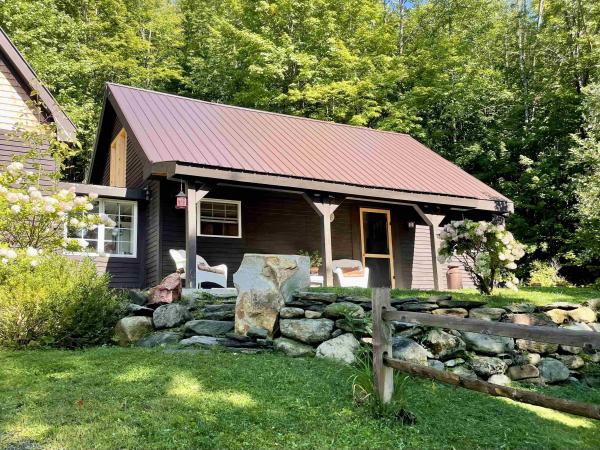 Single Family in Hyde Park VT