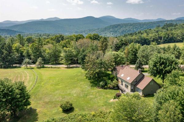 Single Family in Stowe VT