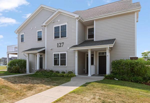 127 Holland Lane