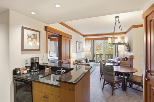 7412 Mountain Road