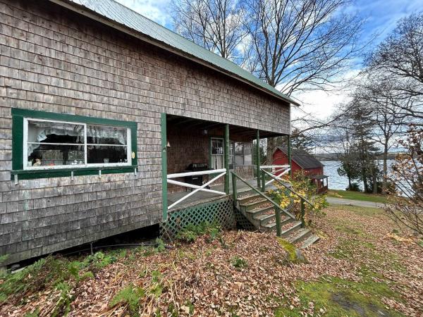 Single Family in Greensboro VT