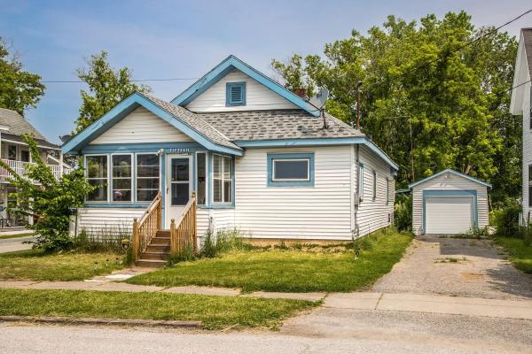 15 Chaplin Avenue