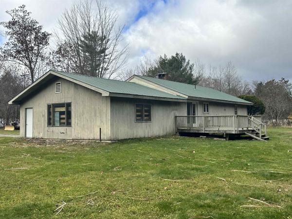 Single Family in Johnson VT