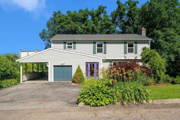 46 Chittenden Drive