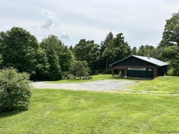 Single Family in Hyde Park VT