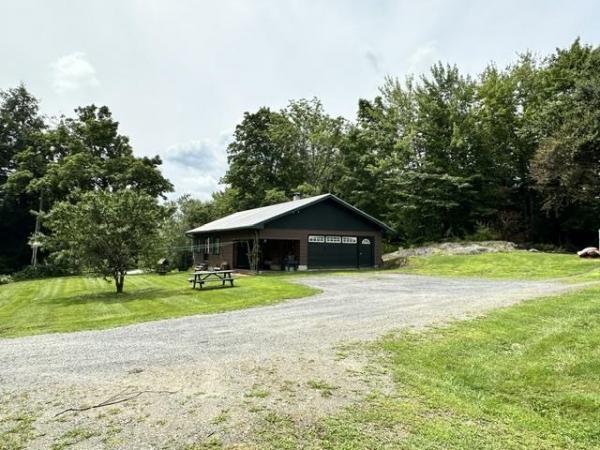 Single Family in Hyde Park VT