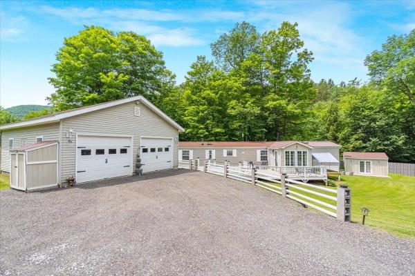 8642 Main Road