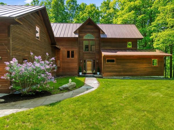 190 Red Tail Lane