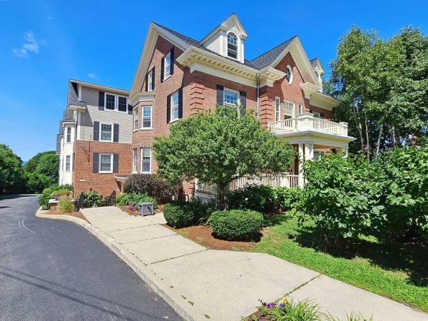 81 South Williams Street