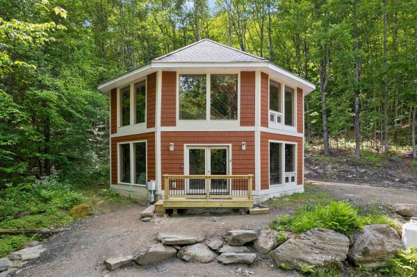 138 Red Maple Lane