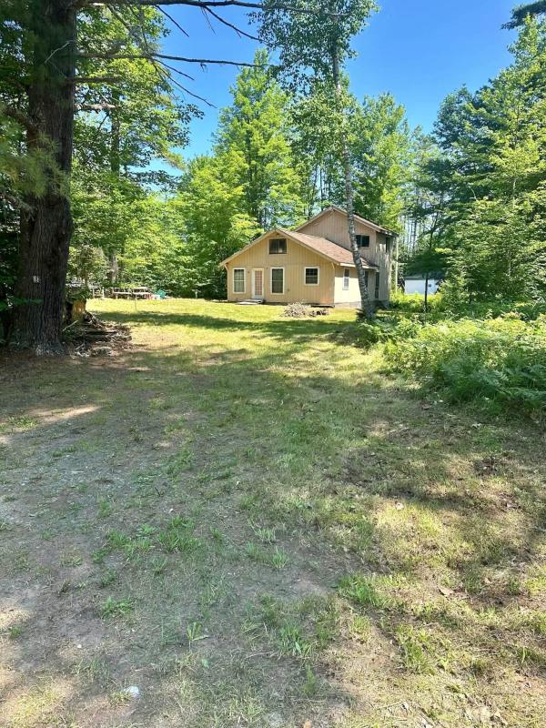 8 Brookside Lane