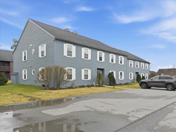 148 N Twin Oaks Terrace