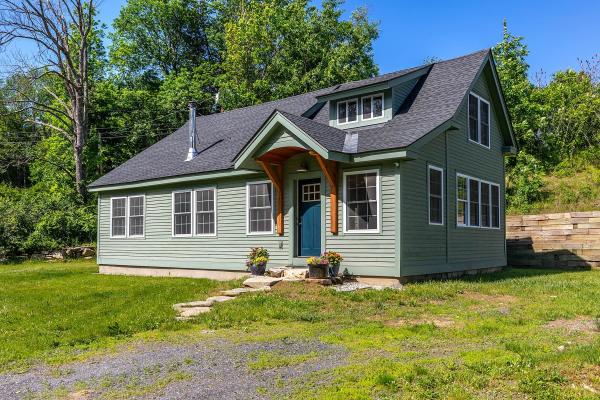 3208 Green Mountain Turnpike