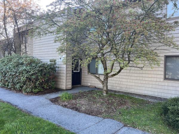 59 Hawthorne Circle