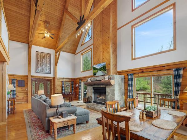 436 River View Trail