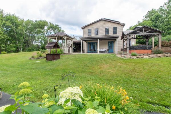 190 Lakeview Drive