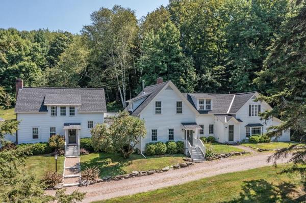 687 Stowe Hollow Road